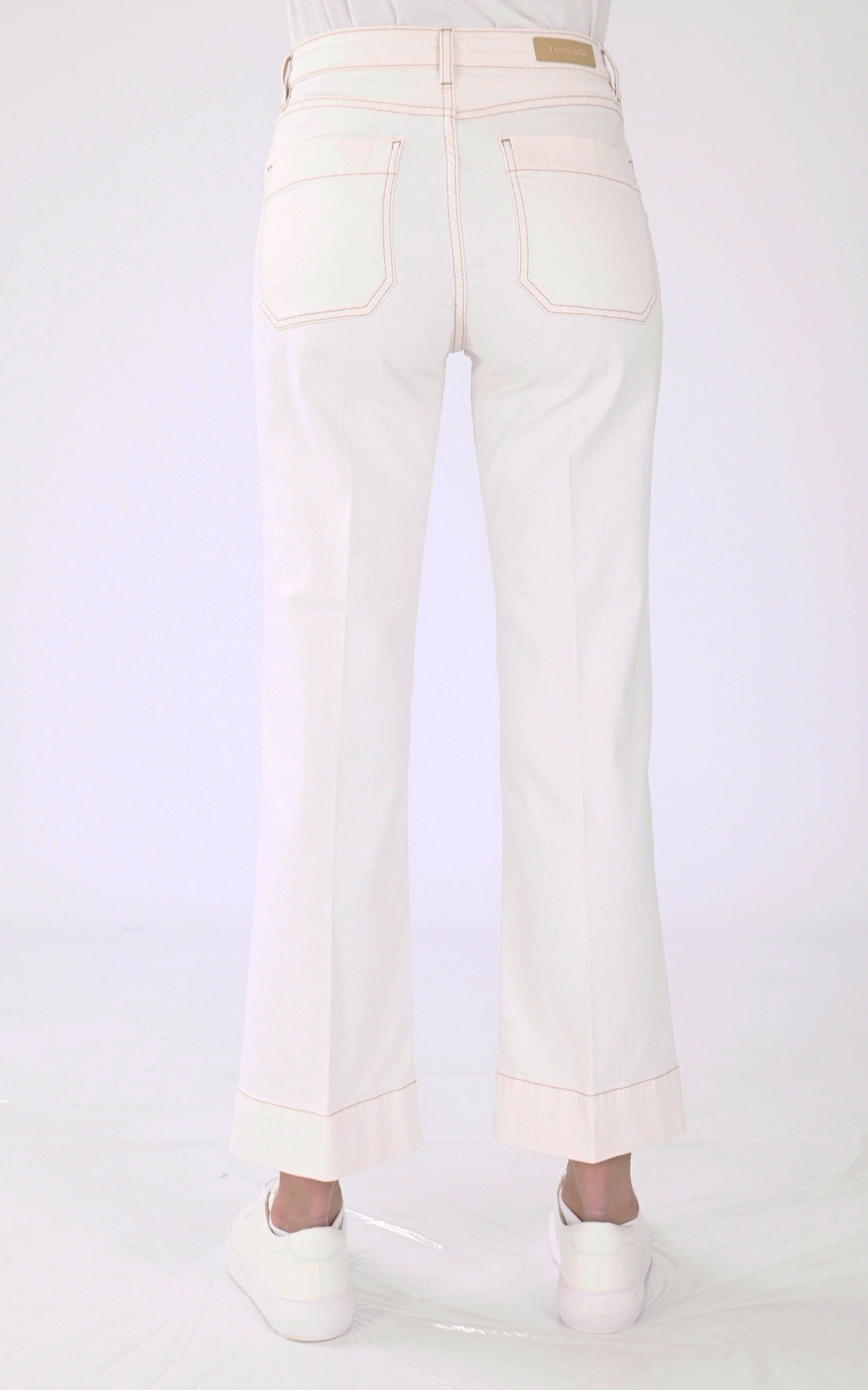 A &quot;BELLA&quot; Blanc Denim Studio Pantalon Femme opened photo