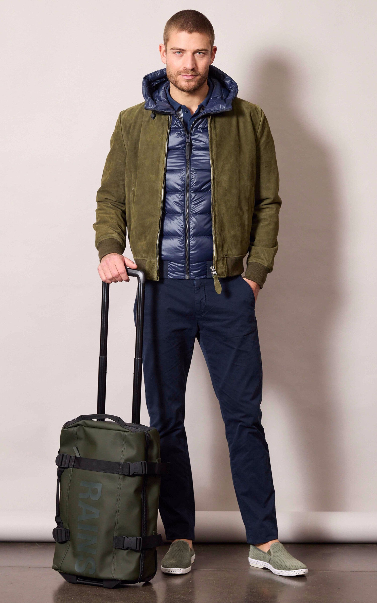 A &quot;13460 TEXEL CABIN BAG&quot; Vert Rains valise Mixte opened photo 4