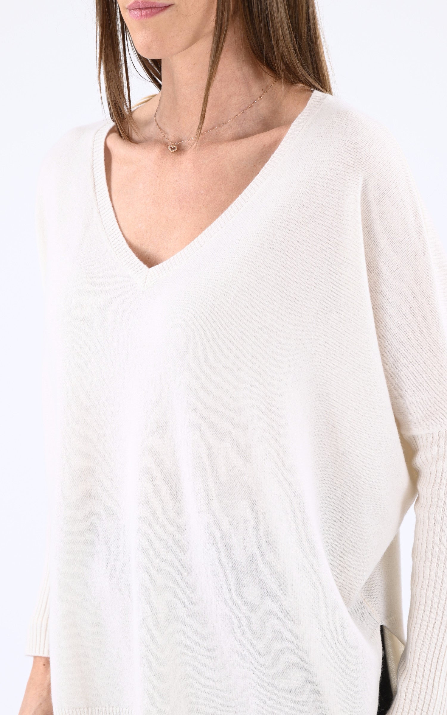 A &quot;FAUSTINE 4504001C&quot; Ecru Notshy Pull Femme details photo 4