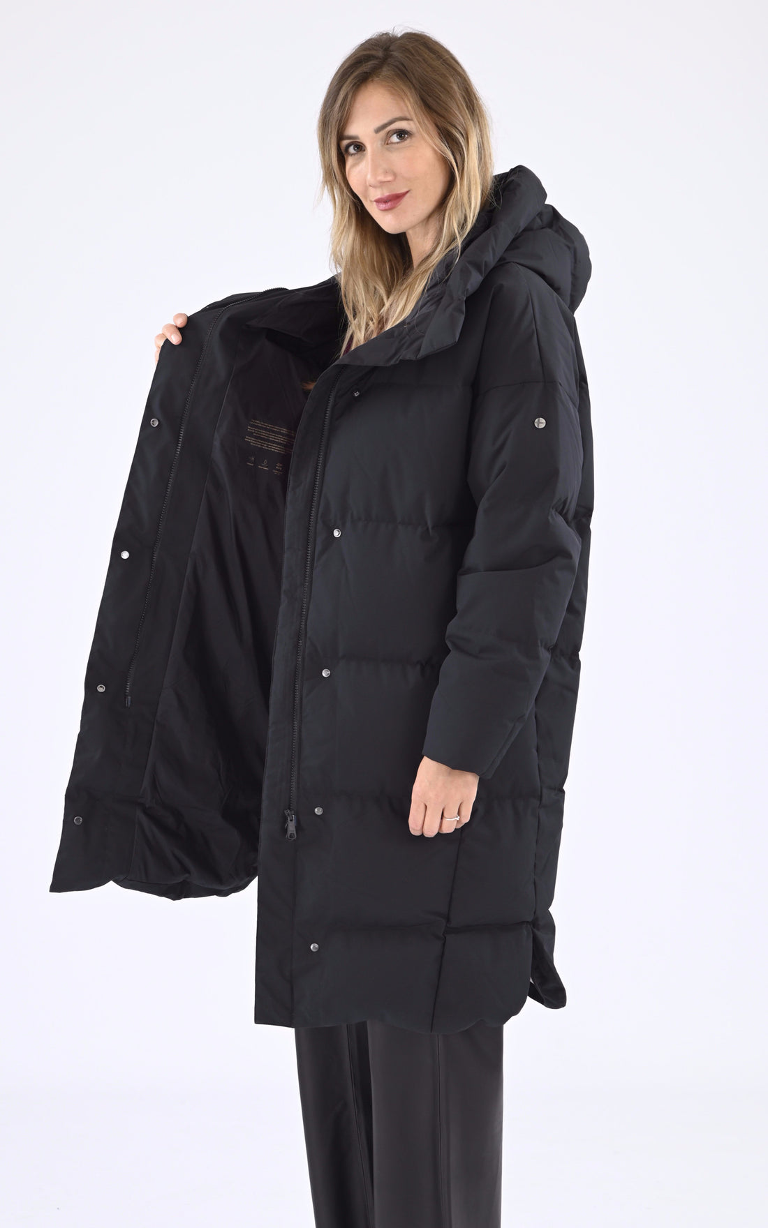 A "SWELL" Noir Scandinavian Edition man_doudoune Femme closed photo