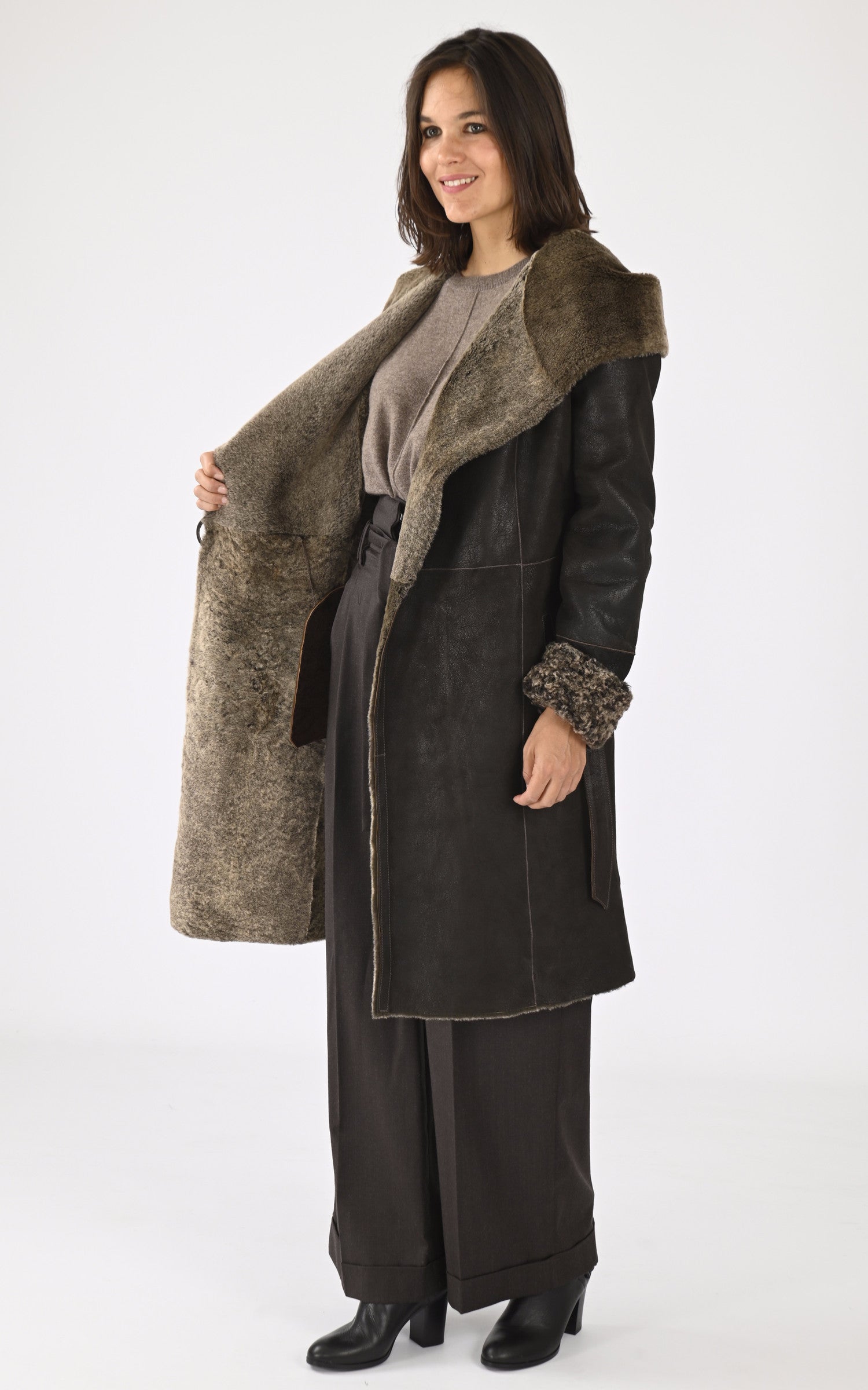 A &quot;OS9007B 100&quot; Marron La Canadienne 7/8 Femme interior photo