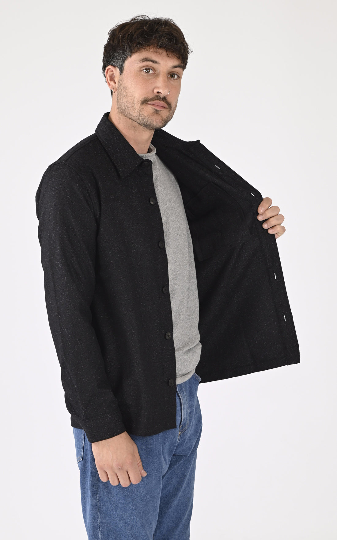 A &quot;BILL C046TI116&quot; Noir Maison Standards Chemise Homme opened photo