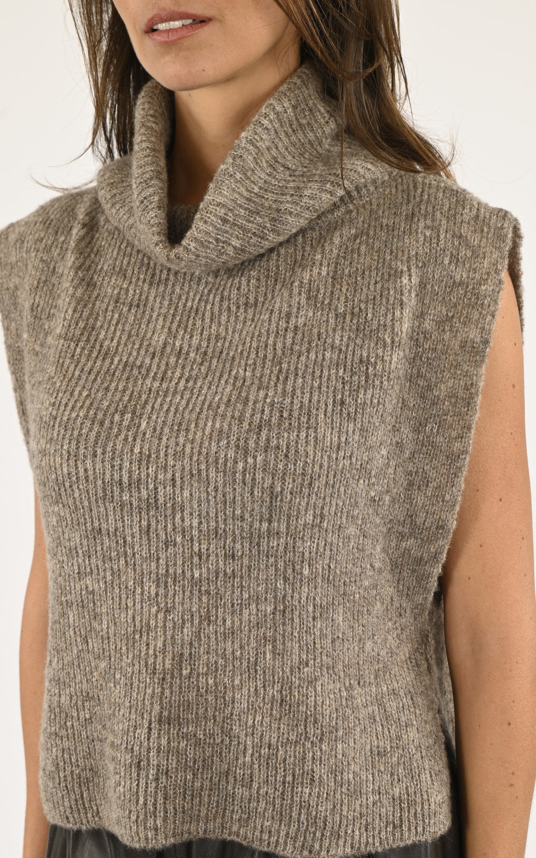A &quot;428/185&quot; Taupe Lea Clement Pull Femme opened photo