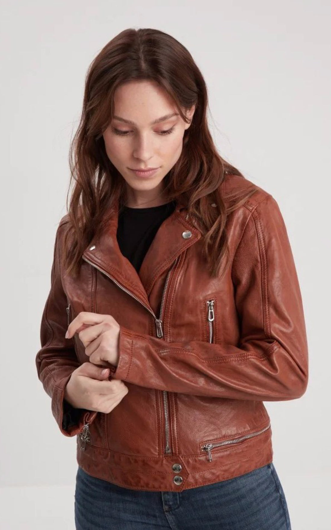 A &quot;LEA 102585&quot; Cognac Rose Garden Blouson Femme opened photo