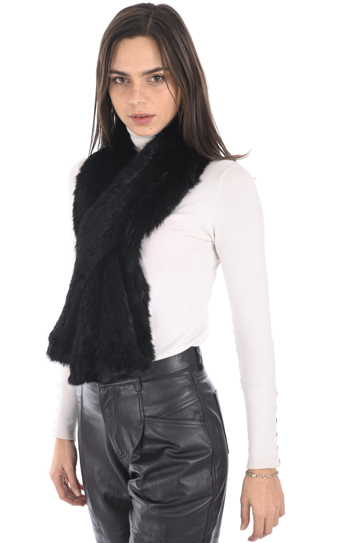 A &quot;SCARF&quot; Noir La Canadienne Echarpe Femme opened photo
