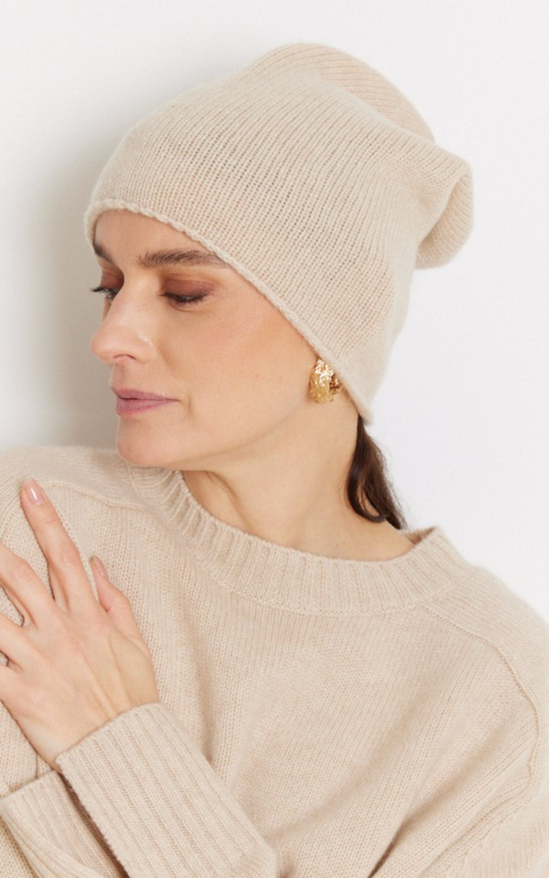A &quot;INES 4501029C&quot; Beige Notshy Bonnet Femme opened photo