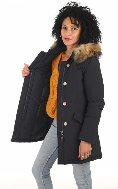 A &quot;LUXURY ARTIC WWOU0652&quot; Bleu Marine Woolrich 3/4 Parka Femme interior photo