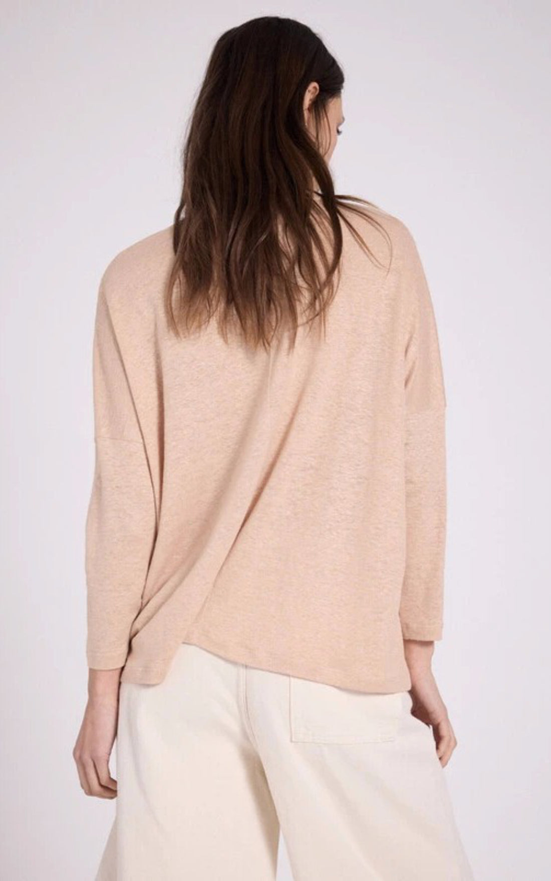 A &quot;NANCEY 4605115&quot; Beige Notshy T-shirt Femme opened photo