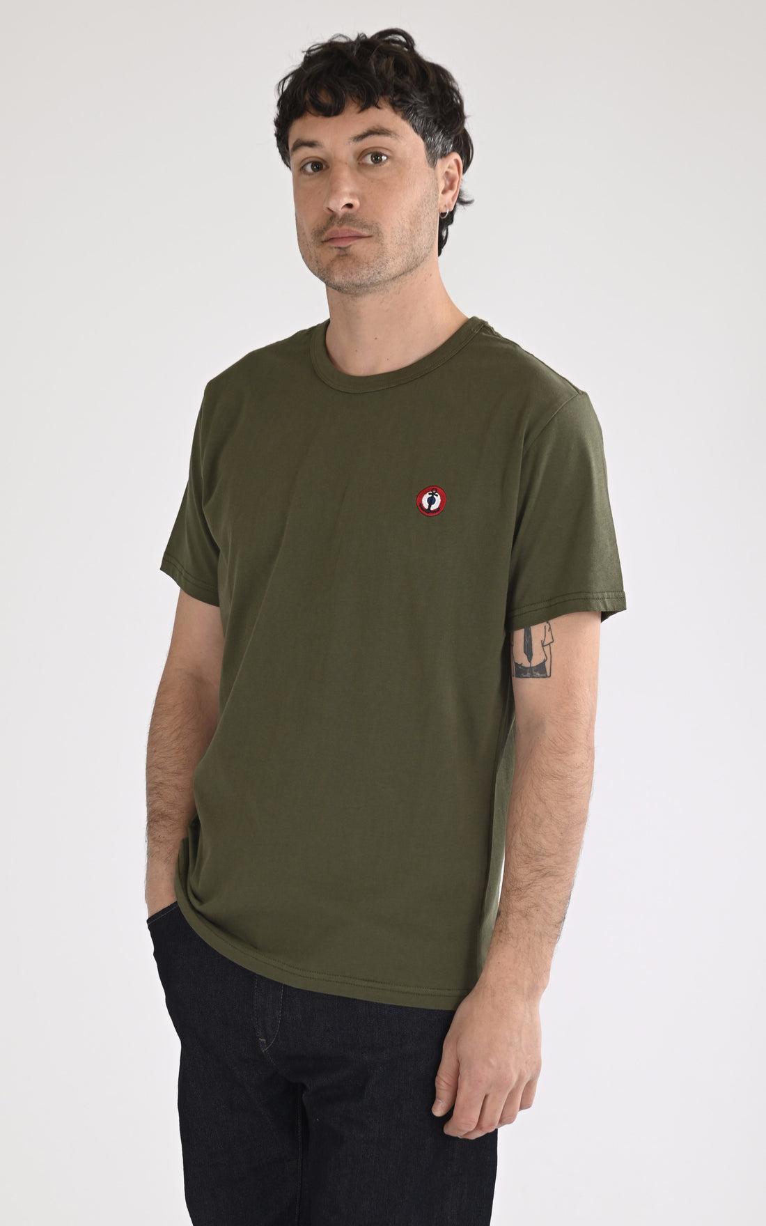 A &quot;CHALLENGER 103941&quot; Kaki Marine Nationale T-shirt Homme opened photo