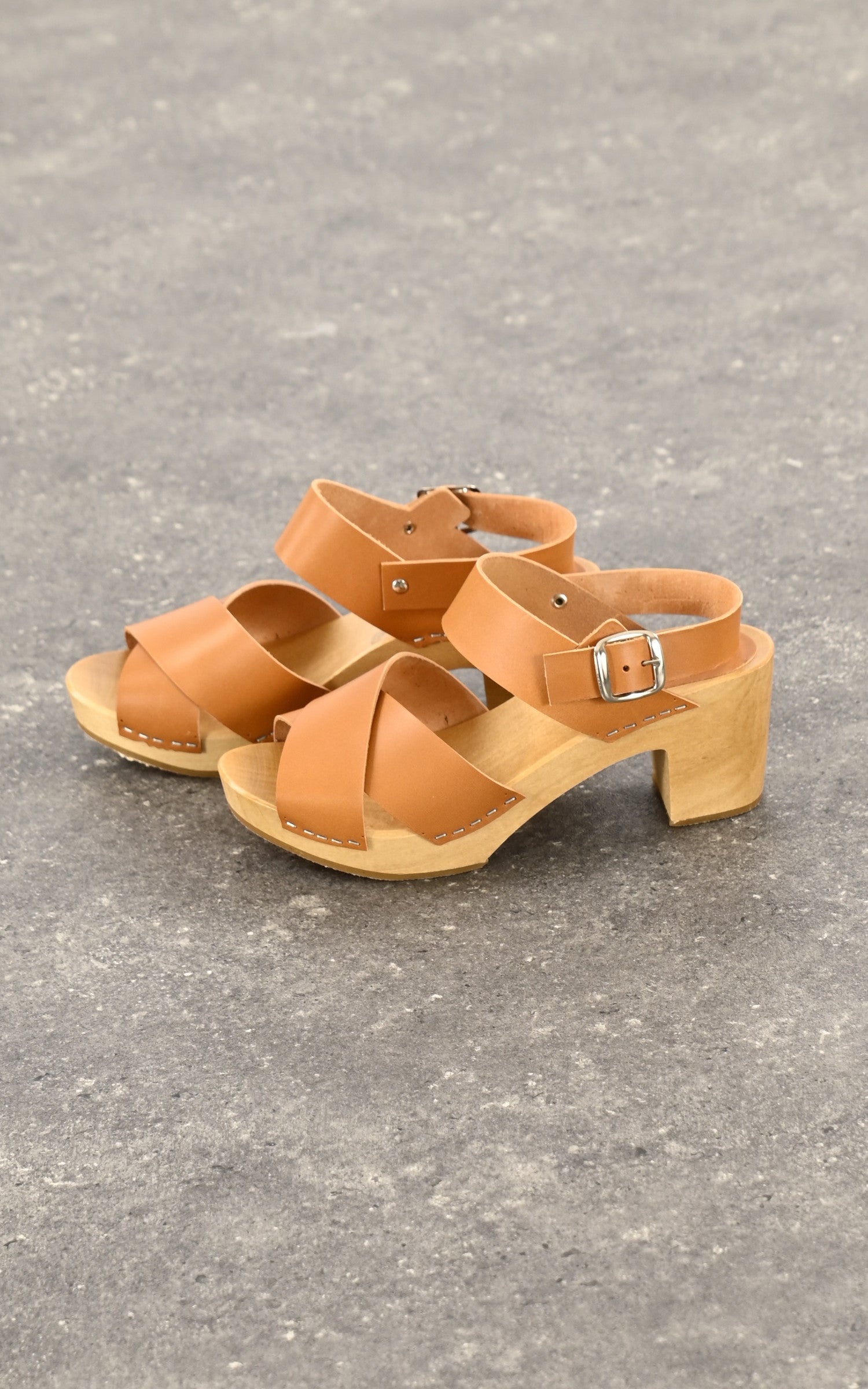 A &quot;MIREILLE&quot; Cognac Hoof sabots Femme interior photo 3