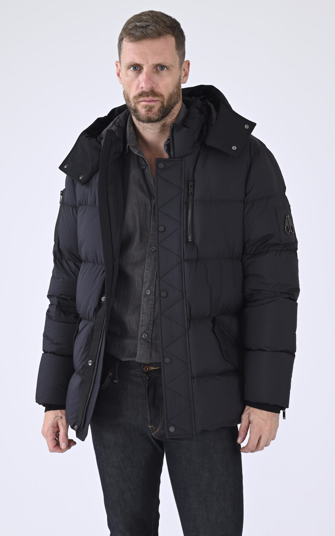 A &quot;EVEREST 3Q M34MJ196&quot; Noir Moose Knuckles Ves Doudoune Homme opened photo