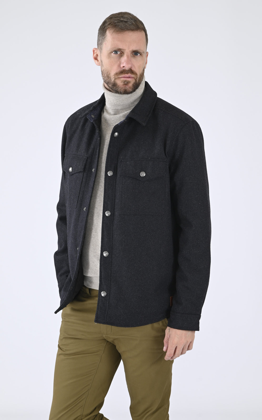 A &quot;PEAK 103329&quot; Gris Iron&amp;Resin Chemise Homme opened photo