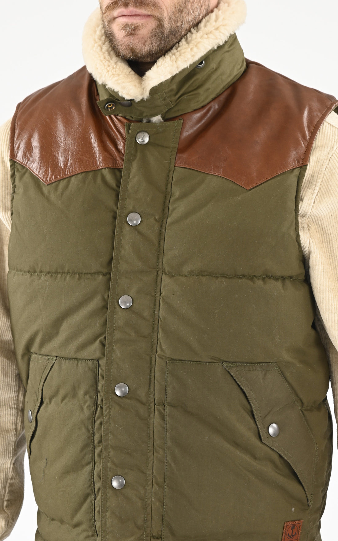 A &quot;BASIN 102095&quot; Vert Iron&amp;Resin Gilet Homme opened photo