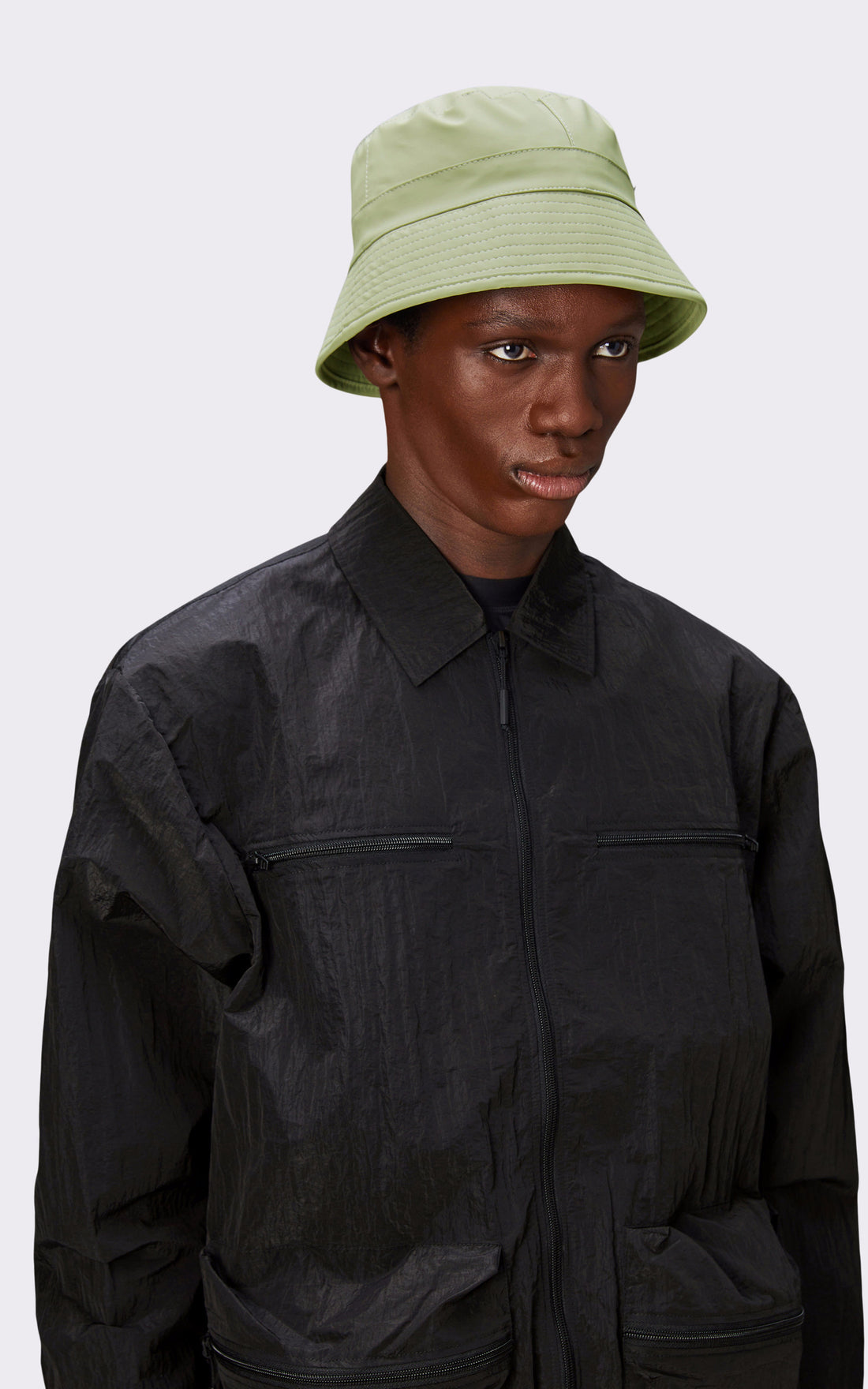 A &quot;20010 BUCKET HAT&quot; Vert Rains bob Mixte interior photo