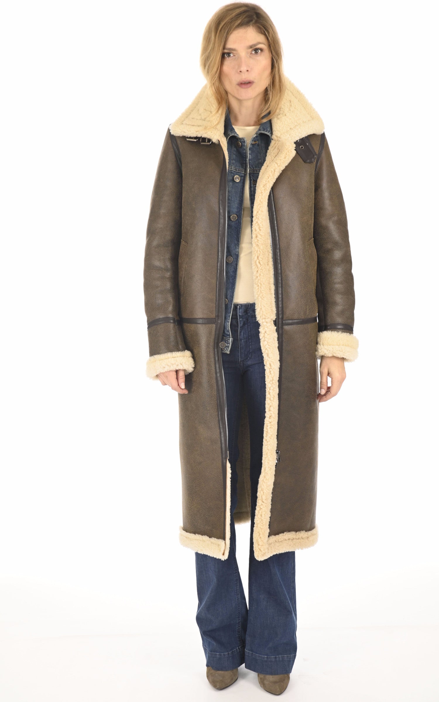 A &quot;CARLOTINE SANS CAP FF&quot; Marron La Canadienne 7/8 Femme opened photo