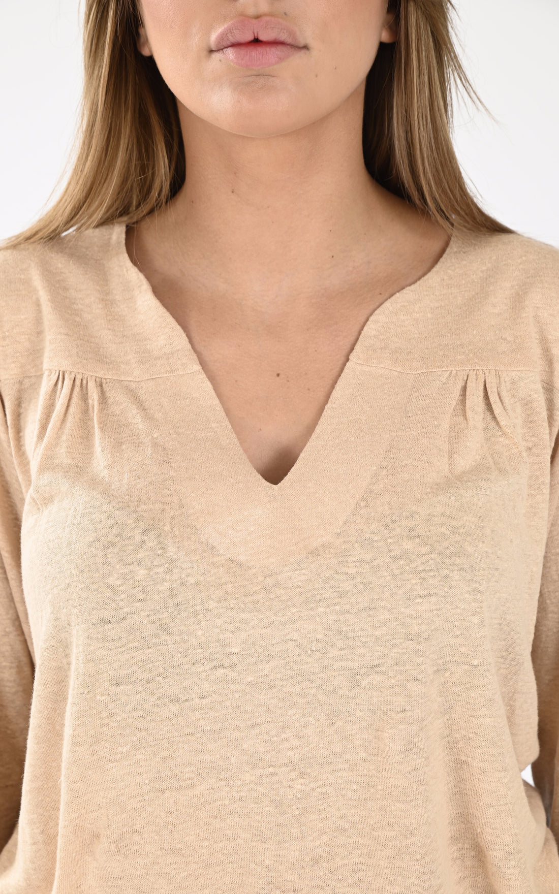 A &quot;EVY 4605046&quot; Beige Notshy blouse Femme opened photo