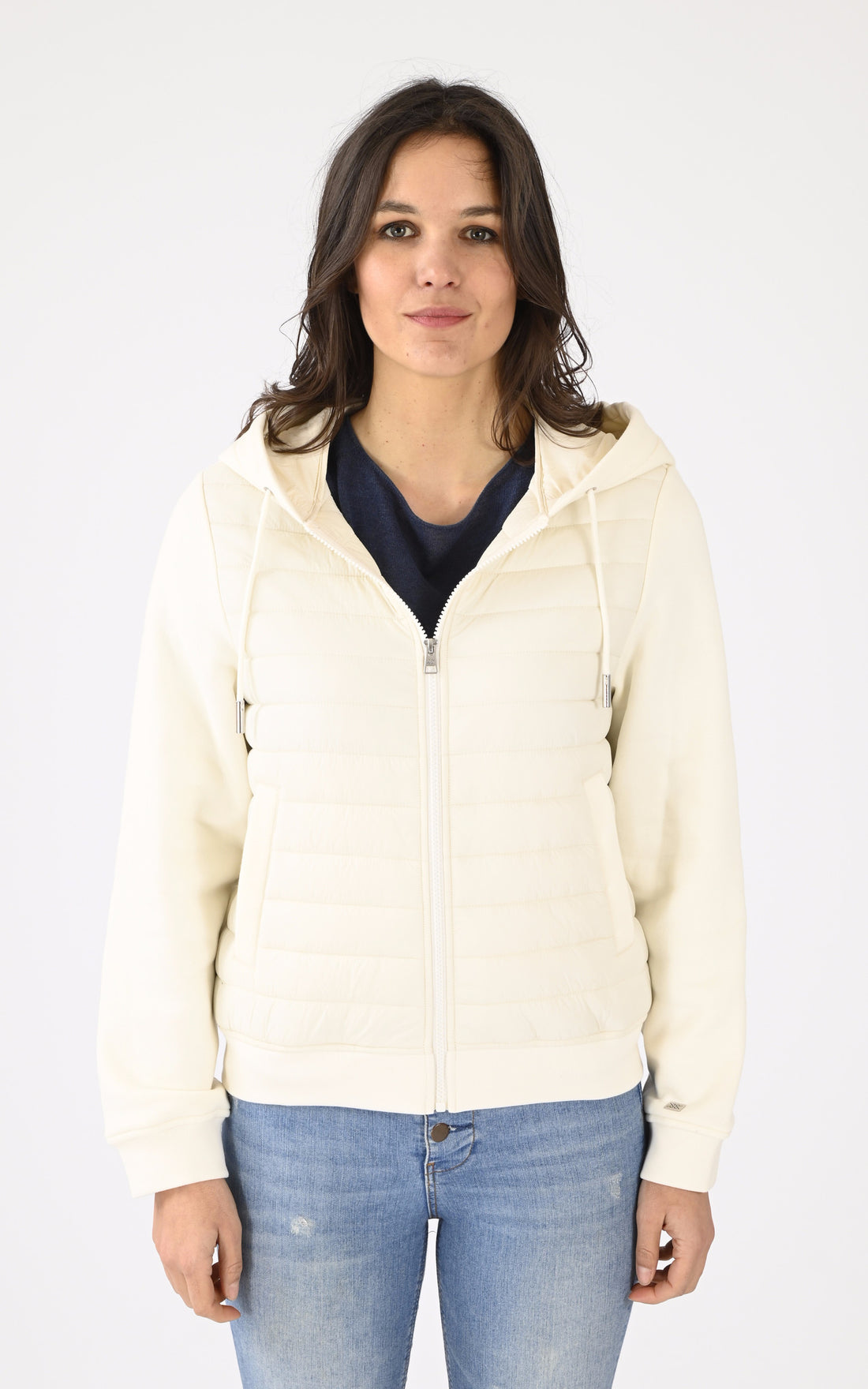 A &quot;LUCINDA&quot; Crème Soia &amp; Kyo Gilet Femme opened photo