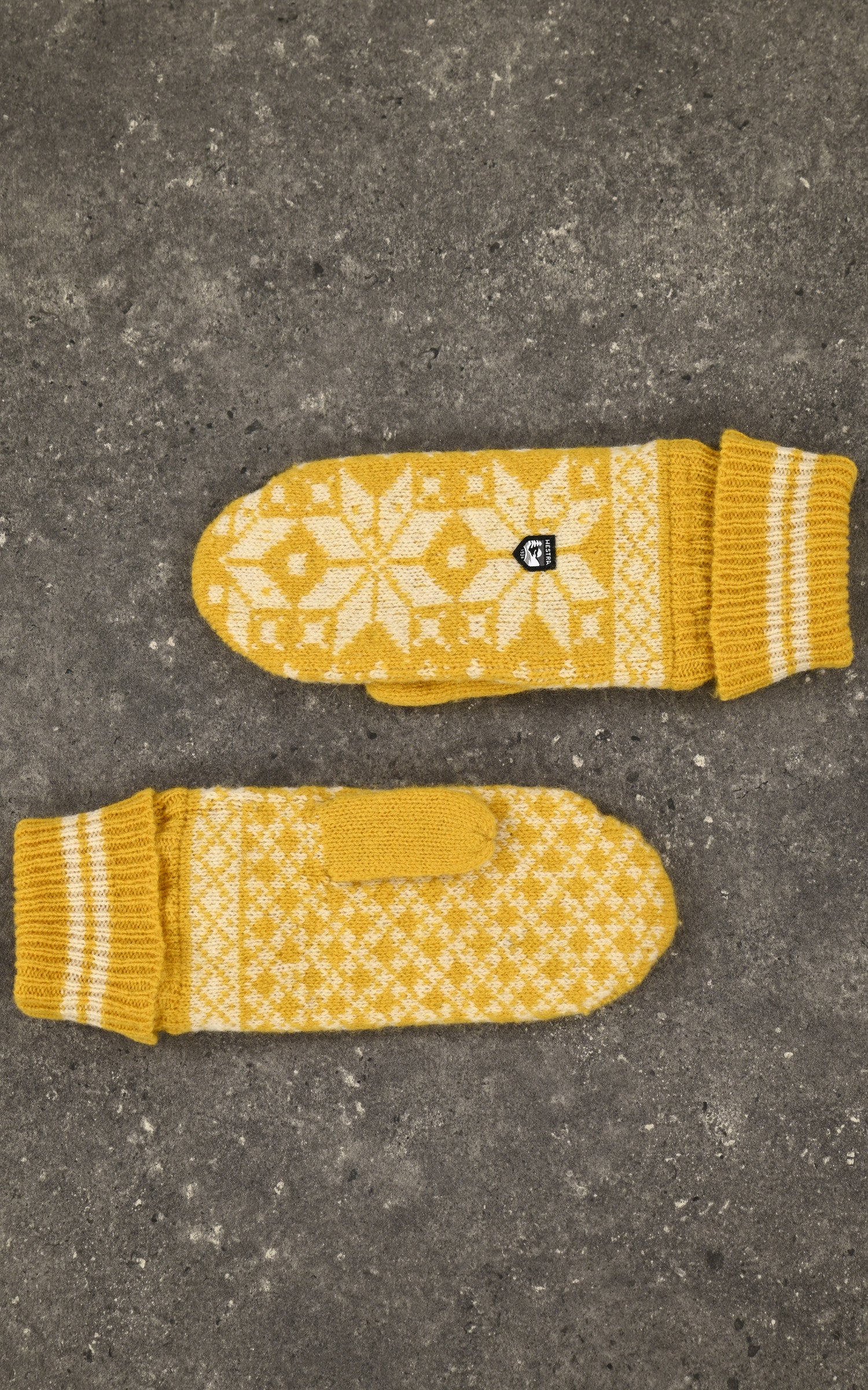 A &quot;6001061 ISVIK MITT&quot; Jaune Hestra mouffles Femme closed photo