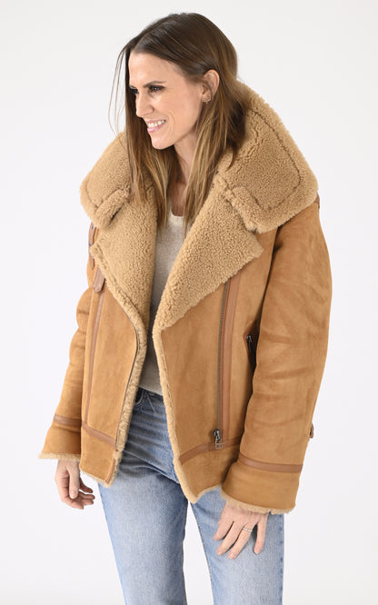 A &quot;CHRISTELLE&quot; Beige Serge Pariente Bombardier Femme closed photo