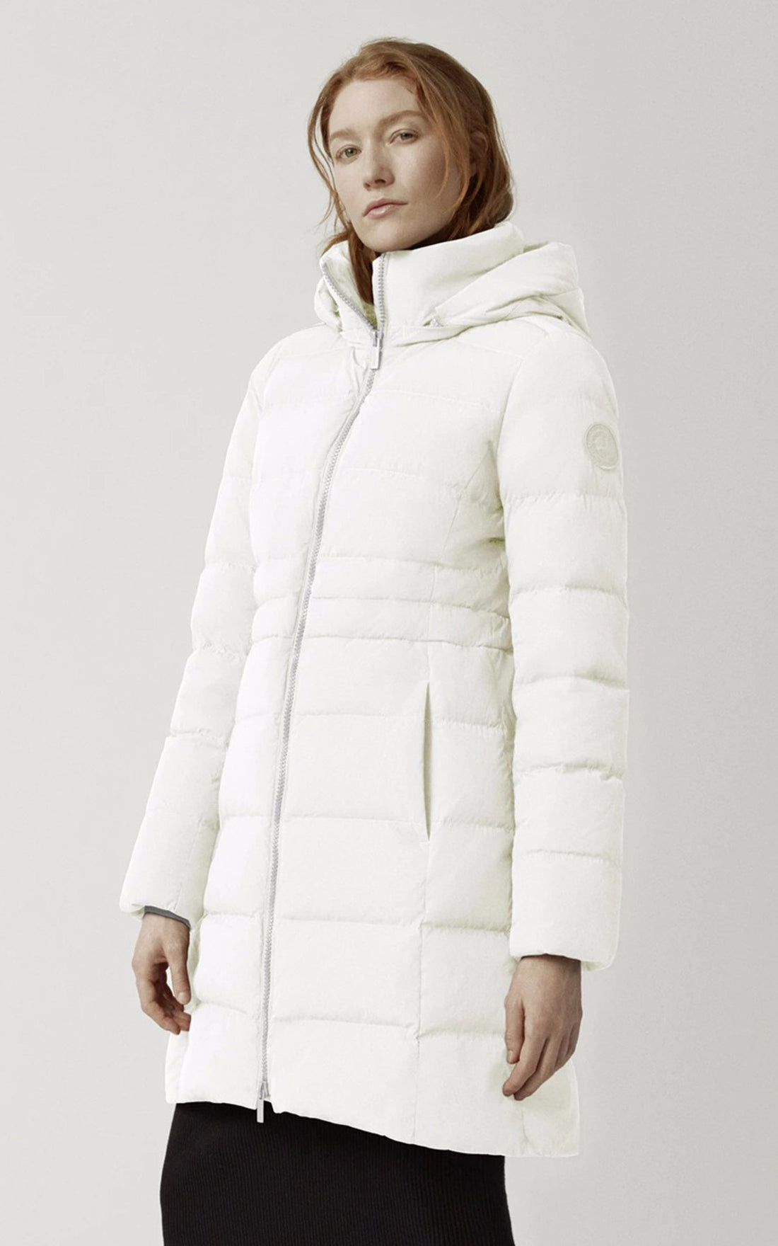 A &quot;AURORA PARKA 3901W&quot; Blanc Canada Goose 3/4 Doudoune Femme opened photo