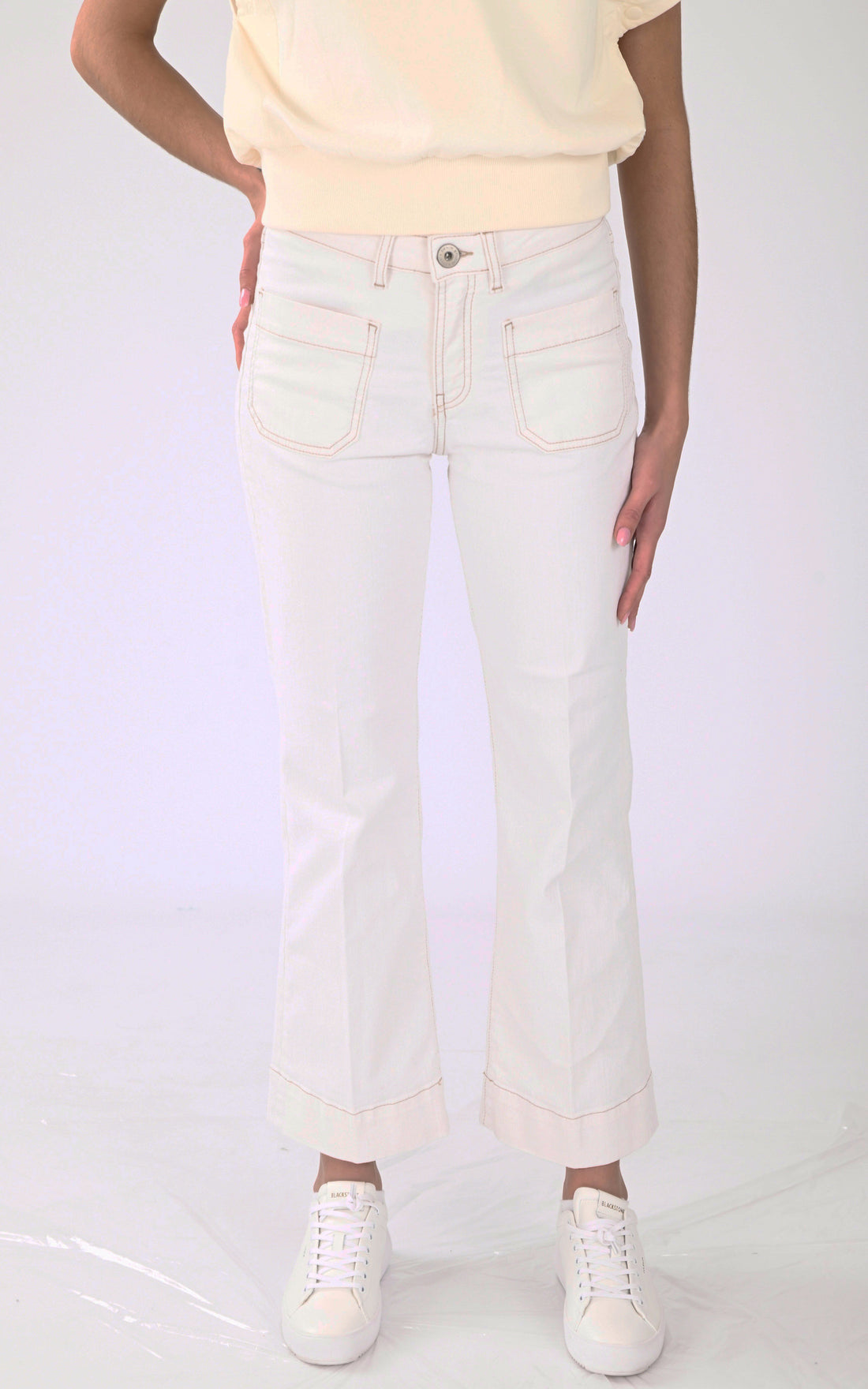 A &quot;BELLA&quot; Blanc Denim Studio Pantalon Femme opened photo
