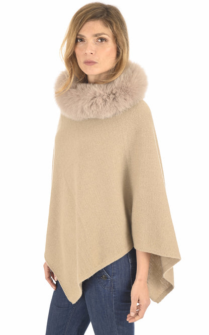 A &quot;540/30&quot; Sable Lea Clement Cape Femme closed photo