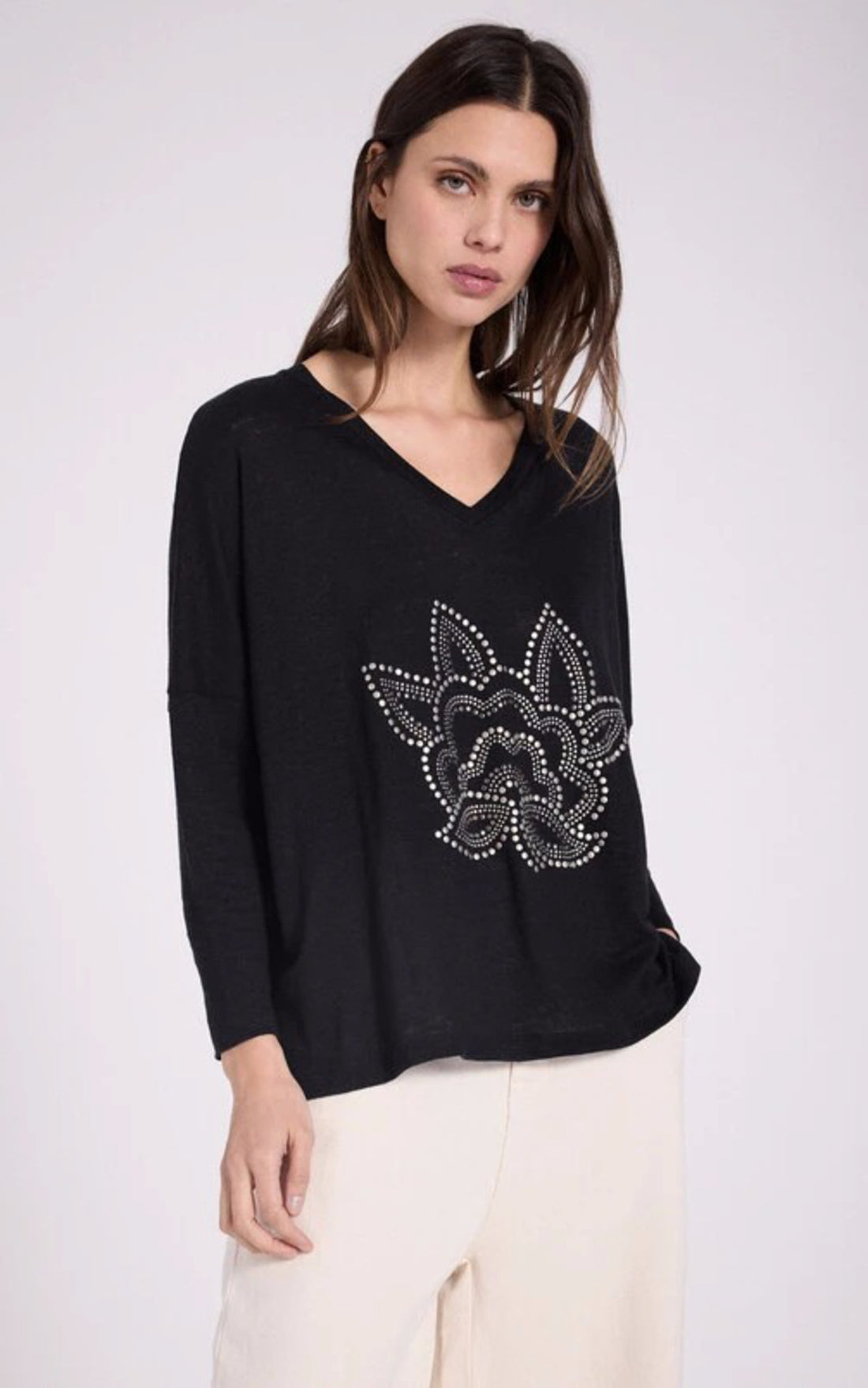 A &quot;NANCEY 4605115&quot; Noir Notshy T-shirt Femme opened photo