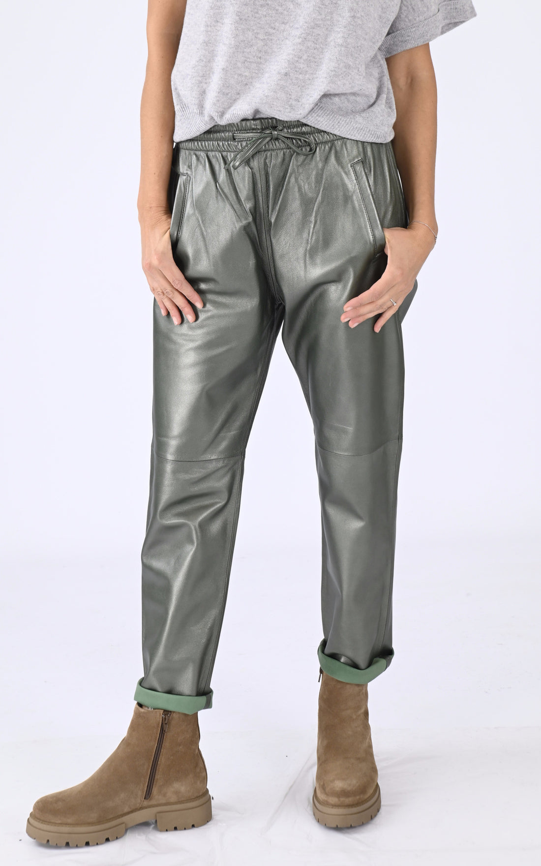 A &quot;GIFT 64588&quot; Vert Oakwood Pantalon Femme closed photo
