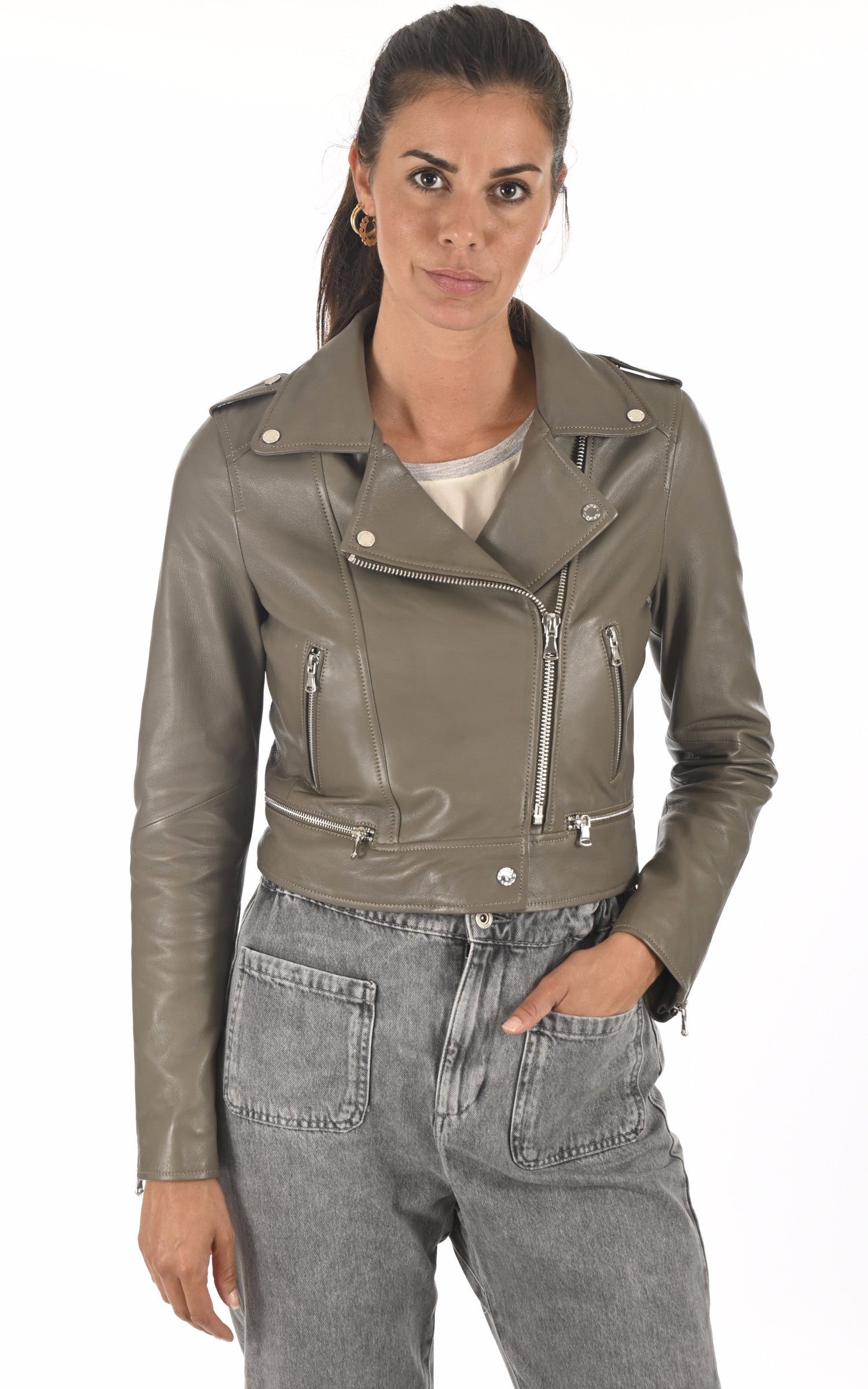 A &quot;YOKO&quot; Taupe Oakwood Perfecto Femme closed photo 2