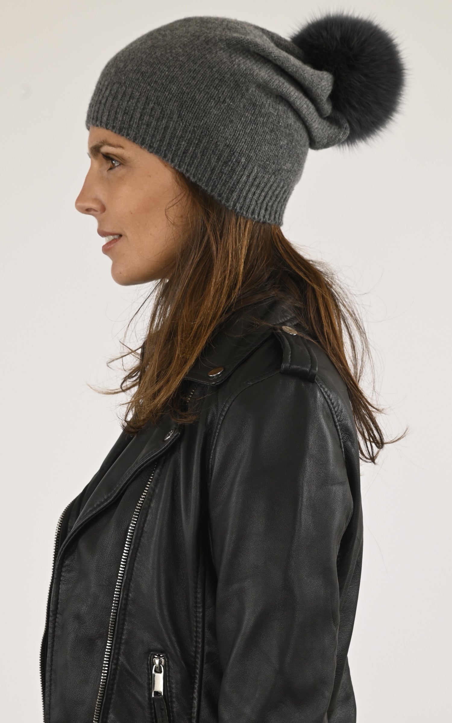 A &quot;540/32&quot; Gris Lea Clement Bonnet Femme closed photo 2