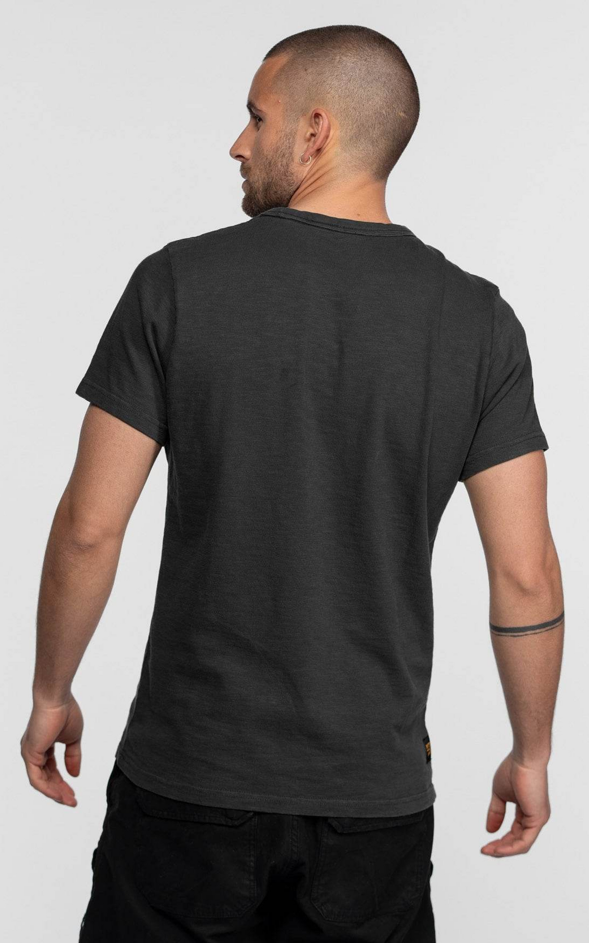 T-shirt délavé Arjun noir 2