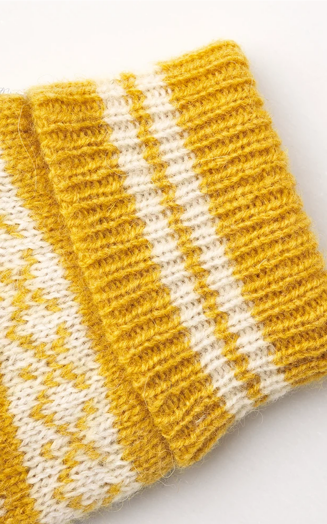 Moufles chaudes en laine jaune
